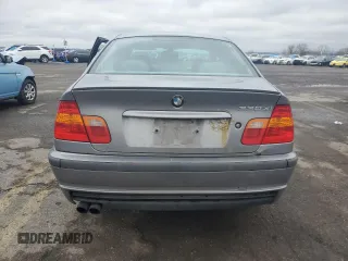 2005 BMW 3 Series 330xi with VIN WBAEW534X5PG11958, listed as a Copart auction lot 52908645 with 313,387 mi miles and Salvage Title. Bid and sale history available at DreamBid. Image 6.
