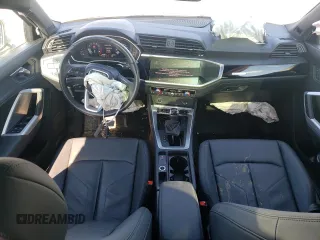 2023 Audi Q3 Premium z VIN WA1AECF35P1146207, wystawiony jako Copart lot #44538695 z przebiegiem 33 990 mil mil oraz Szkoda całkowita • Salvage title. Historia ofert i sprzedaży dostępna na DreamBid. Obrazek 8.