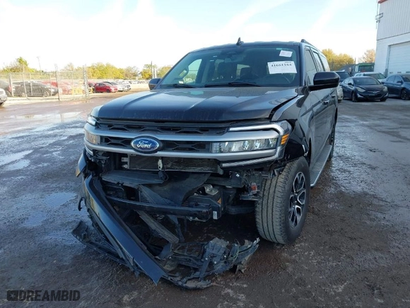 2023 Ford Expedition Max XLT with VIN 1FMJK1H81PEA03819, listed as a IAAI auction lot 41661164 with 62,687 mi miles. Bid and sale history available at carsss.com. Image 6.