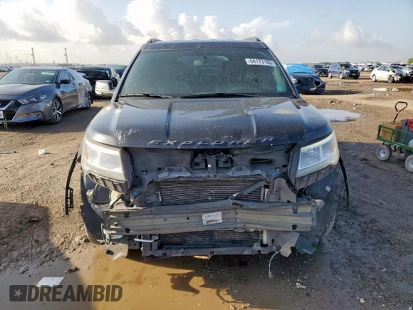 2017 Ford Explorer XLT z VIN 1FM5K7D88HGD96198, wystawiony jako Copart lot #64173105 z przebiegiem 137 081 mil mil oraz Szkoda całkowita • Salvage title. Historia ofert i sprzedaży dostępna na DreamBid. Obrazek 5.