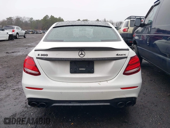 2019 Mercedes-Benz E-Class E 300 with VIN WDDZF4KBXKA514520, listed as a IAAI auction lot 41788721 with 71,600 mi miles. Bid and sale history available at carsss.com. Image 16.