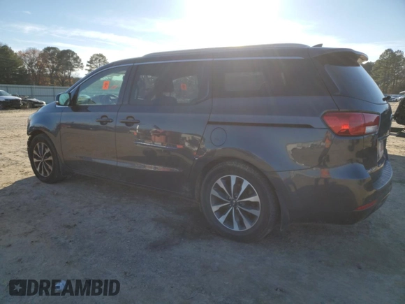 2015 Kia Sedona SX with VIN KNDMC5C10F6063888, listed as a Copart auction lot 85172074 with 145,403 mi miles and Clean Title. Bid and sale history available at carsss.com. Image 2.