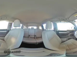 2019 Toyota Highlander LE z VIN 5TDZZRFH1KS367536, wystawiony jako Copart lot #55051045 z przebiegiem 67 732 mil mil oraz Szkoda całkowita • Salvage title. Historia ofert i sprzedaży dostępna na DreamBid. Obrazek 14.