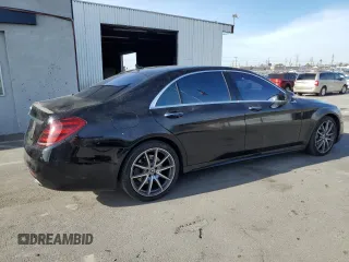 2020 Mercedes-Benz S-Class S 560 with VIN WDDUG8DB9LA525635, listed as a Copart auction lot 80892584 with 119,019 mi miles and Salvage Title. Bid and sale history available at carsss.com. Image 3.