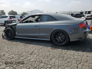 2013 Audi RS 5 z VIN WUAC6AFR1DA900836, wystawiony jako Copart lot #59038215 z przebiegiem 130 292 mil mil oraz Szkoda całkowita • Salvage title. Historia ofert i sprzedaży dostępna na DreamBid. Obrazek 2.