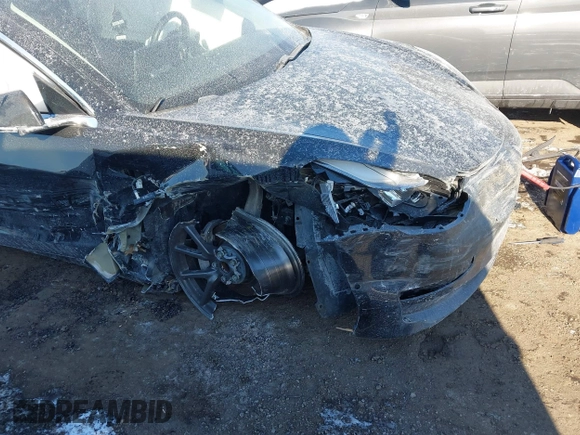 2020 Tesla Model 3 Standard Range Plus z VIN 5YJ3E1EA0LF739011, wystawiony jako IAAI lot #41379792 z przebiegiem Nie podano mil oraz . Historia ofert i sprzedaży dostępna na DreamBid. Obrazek 6.