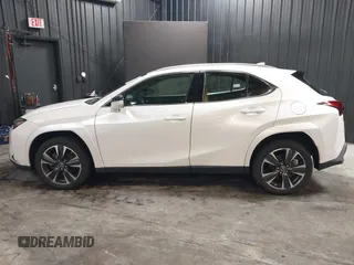 2024 Lexus UX 250h Premium z VIN JTHP9JBH5R2071157, wystawiony jako IAAI lot #42314505 z przebiegiem 15 803 mil mil oraz . Historia ofert i sprzedaży dostępna na DreamBid. Obrazek 15.