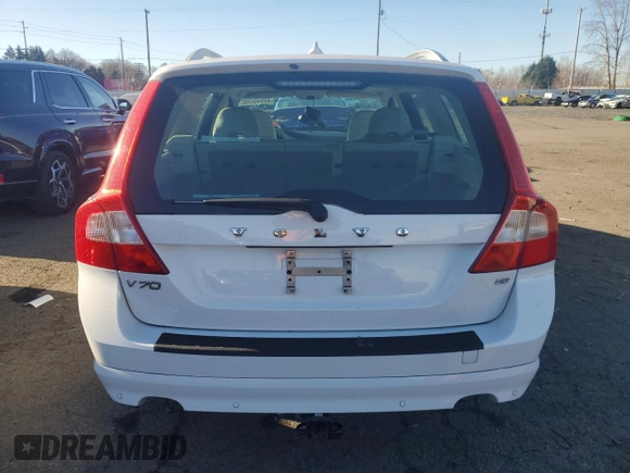 2008 Volvo V70 with VIN YV1BW982581020102, listed as a Copart auction lot 42049555 with 137,098 mi miles and Salvage Title. Bid and sale history available at DreamBid. Image 6.