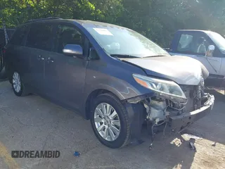 2015 Toyota Sienna Limited z VIN 5TDDK3DC4FS097503, wystawiony jako IAAI lot #42539623 z przebiegiem 139 440 mil mil oraz . Historia ofert i sprzedaży dostępna na DreamBid. Obrazek 1.