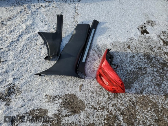 2021 Subaru WRX STI с VIN JF1VA2E63M9816283, выставлен на аукционе Copart как лот 87683975 с пробегом 70 222 миль миль и Списание • Salvage title. История ставок и продаж доступна на DreamBid. Изображение 12.