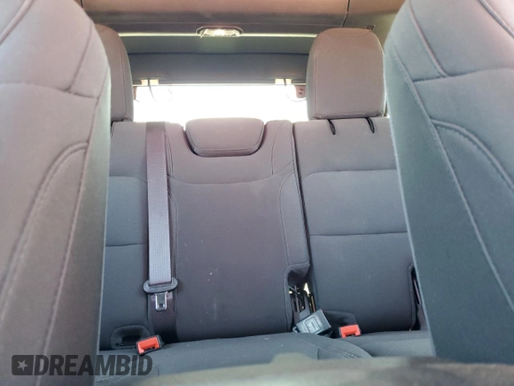 2022 Jeep Wrangler Unlimited Sport Altitude with VIN 1C4HJXDN4NW150373, listed as a Copart auction lot 62180925 with 39,308 mi miles and Salvage title. Bid and sale history available at DreamBid. Image 10.