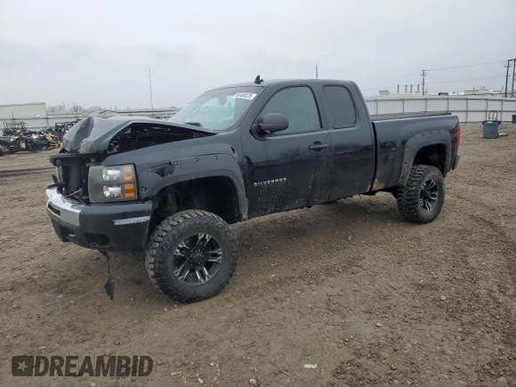 2011 Chevrolet Silverado 1500 LT with VIN 1GCRKSE39BZ147836, listed as a Copart auction lot 50490525 with 213,384 mi miles and Non Repairable. Bid and sale history available at carsss.com. Image 1.