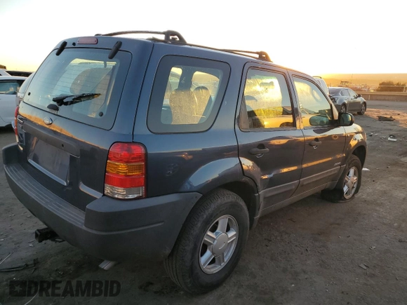 2001 Ford Escape XLS with VIN 1FMYU02141KE82552, listed as a Copart auction lot 78505184 with 223,429 mi miles and Salvage Title. Bid and sale history available at carsss.com. Image 3.