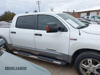 2007 Toyota Tundra SR5 with VIN 5TBDV54117S489964, listed as a IAAI auction lot 41426476 with 217,606 mi miles. Bid and sale history available at carsss.com. Image 13.