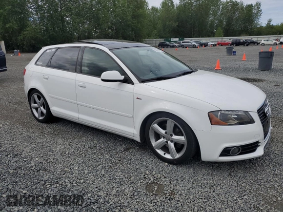 2013 Audi A3 Premium Plus z VIN WAUKJAFM3DA029589, wystawiony jako Copart lot #58029865 z przebiegiem 139 093 mil mil oraz Szkoda całkowita • Salvage title. Historia ofert i sprzedaży dostępna na DreamBid. Obrazek 4.