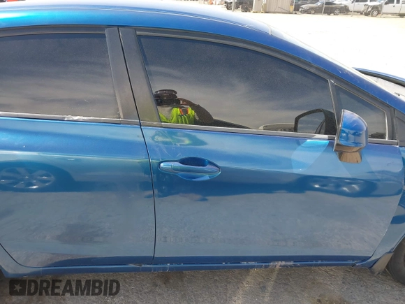 2013 Honda Civic LX with VIN 19XFB2F54DE019084, listed as a IAAI auction lot 41778172 with 93,475 mi miles and . Bid and sale history available at DreamBid. Image 14.
