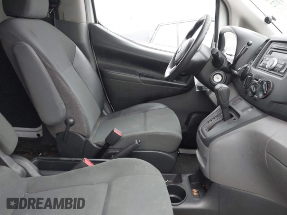2015 Nissan NV200 SV with VIN 3N6CM0KNXFK710080, listed as a IAAI auction lot 41831172 with 144,397 mi miles. Bid and sale history available at carsss.com. Image 5.