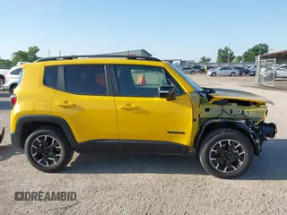 2023 Jeep Renegade Latitude with VIN ZACNJDB12PPP64031, listed as a IAAI auction lot 42152659 with 31,134 mi miles and . Bid and sale history available at DreamBid. Image 14.