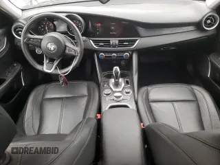 2021 Alfa Romeo Giulia with VIN ZARFAMAN5M7643777, listed as a Copart auction lot 53402033 with 19,227 mi miles. Bid and sale history available at carsss.com. Image 8.