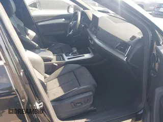 2021 Audi Q5 Premium Plus z VIN WA1E2AFY6M2060131, wystawiony jako IAAI lot #42484535 z przebiegiem 27 220 mil mil oraz . Historia ofert i sprzedaży dostępna na DreamBid. Obrazek 5.
