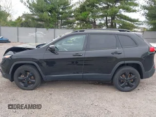 2018 Jeep Cherokee Latitude Tech Connect with VIN 1C4PJMCB7JD555019, listed as a IAAI auction lot 42091382 with 45,988 mi miles and . Bid and sale history available at DreamBid. Image 14.
