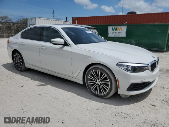 2019 BMW 5 Series 530i z VIN WBAJA5C54KWW26606, wystawiony jako Copart lot #53688285 z przebiegiem 43 454 mil mil oraz Nie do naprawy • Non repairable. Historia ofert i sprzedaży dostępna na DreamBid. Obrazek 4.