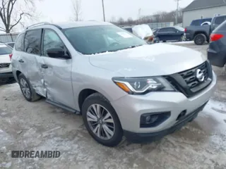 2019 Nissan Pathfinder SV with VIN 5N1DR2MMXKC637720, listed as a IAAI auction lot 41609613 with 83,317 mi miles. Bid and sale history available at carsss.com. Image 1.