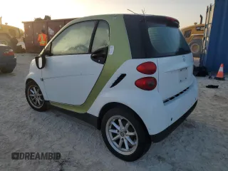 2010 Smart fortwo Pure with VIN WMEEJ3BA6AK358740, listed as a Copart auction lot 76438034 with Not provided miles and Non repairable. Bid and sale history available at DreamBid. Image 2.