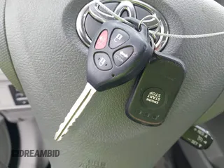 2009 Toyota Corolla z VIN JTDBL40E99J047697, wystawiony jako IAAI lot #42274336 z przebiegiem 184 756 mil mil oraz . Historia ofert i sprzedaży dostępna na DreamBid. Obrazek 11.