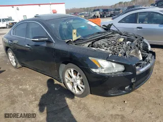 2012 Nissan Maxima 3.5 S with VIN 1N4AA5AP6CC806427, listed as a IAAI auction lot 41662209 with 186,308 mi miles. Bid and sale history available at carsss.com. Image 1.