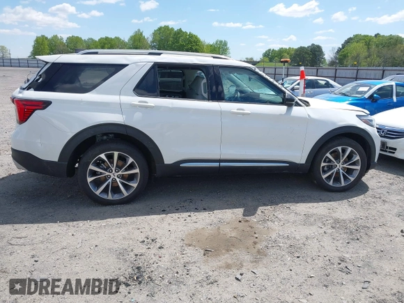 2025 Ford Explorer Platinum z VIN 1FMWK8HC0SGA53398, wystawiony jako IAAI lot #41999876 z przebiegiem 3 319 mil mil oraz . Historia ofert i sprzedaży dostępna na DreamBid. Obrazek 4.