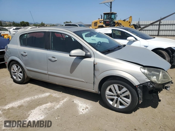 2008 Saturn Astra XR z VIN W08AT671385077062, wystawiony jako Copart lot #55727034 z przebiegiem 167 090 mil mil oraz Szkody całkowita. Historia ofert i sprzedaży dostępna na DreamBid. Obrazek 4.