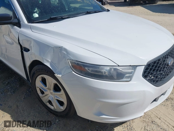 2015 Ford Police Interceptor с VIN 1FAHP2MK2FG195532, выставлен на аукционе IAAI как лот 41793882 с пробегом 90 423 миль миль и . История ставок и продаж доступна на DreamBid. Изображение 6.