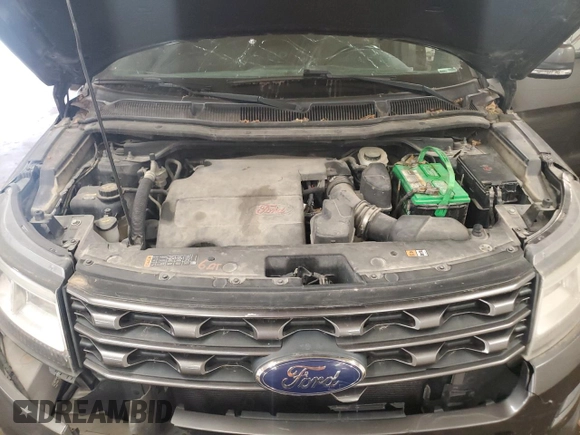 2017 Ford Explorer XLT z VIN 1FM5K8D88HGB26121, wystawiony jako Copart lot #57841305 z przebiegiem 114 157 mil mil oraz Czysty tytuł • Clean title. Historia ofert i sprzedaży dostępna na DreamBid. Obrazek 12.