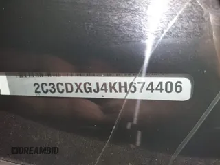 2019 Dodge Charger Scat Pack z VIN 2C3CDXGJ4KH674406, wystawiony jako IAAI lot #42083857 z przebiegiem 54 510 mil mil oraz . Historia ofert i sprzedaży dostępna na DreamBid. Obrazek 17.