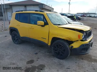 2018 Jeep Renegade Latitude with VIN ZACCJBBB4JPH28615, listed as a IAAI auction lot 41692193 with 1 mi miles. Bid and sale history available at carsss.com. Image 1.