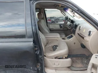 2005 Ford Expedition Limited with VIN 1FMFU20585LA31715, listed as a IAAI auction lot 41626999 with 1 mi miles. Bid and sale history available at carsss.com. Image 5.