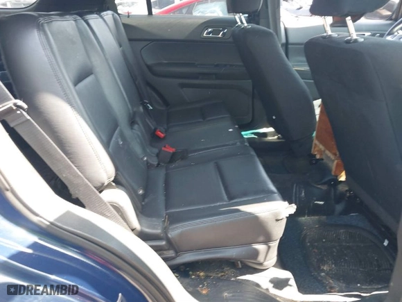 2015 Ford Utility Police Interceptor with VIN 1FM5K8AR7FGA70120, listed as a IAAI auction lot 41793716 with 150,000 mi miles. Bid and sale history available at carsss.com. Image 8.