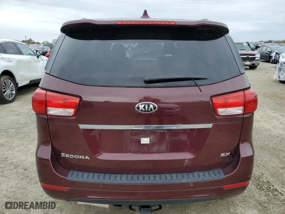 2015 Kia Sedona EX with VIN KNDMC5C17F6022996, listed as a Copart auction lot 50275825 with 142,460 mi miles and Clean Title. Bid and sale history available at carsss.com. Image 6.