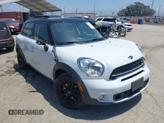2015 MINI Countryman S с VIN WMWZC3C5XFWT03619, выставлен на аукционе IAAI как лот 42726057 с пробегом 103 649 миль миль и . История ставок и продаж доступна на DreamBid. Изображение 1.