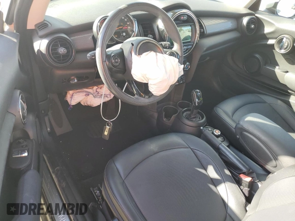 2021 MINI Hardtop Cooper с VIN WMWXR3C08M2N99822, выставлен на аукционе Copart как лот 80380884 с пробегом 21 257 миль миль и Списание • Salvage title. История ставок и продаж доступна на DreamBid. Изображение 8.