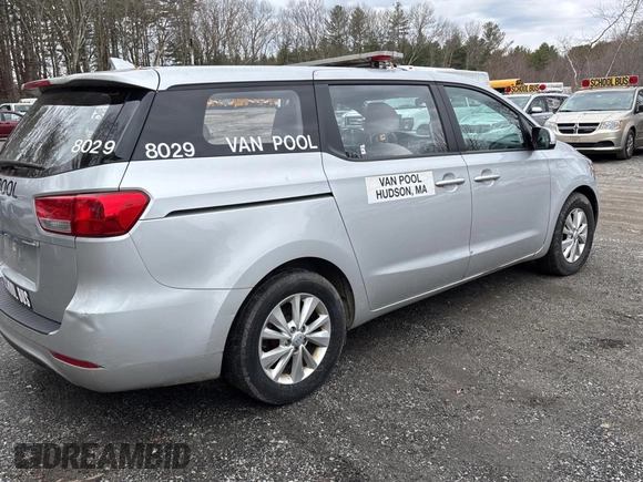 2018 Kia Sedona L with VIN KNDMA5C11J6409767, listed as a Copart auction lot 50896745 with 122,451 mi miles and Clean Title. Bid and sale history available at carsss.com. Image 4.