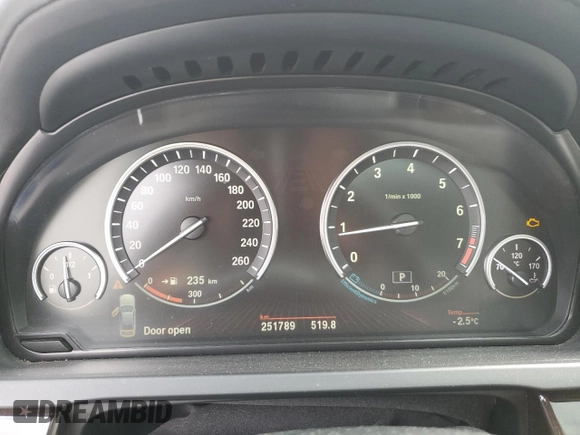 2010 BMW 7 Series 750i xDrive z VIN WBAKC6C56ACL67878, wystawiony jako Copart lot #45727215 z przebiegiem 251 789 mil mil oraz Szkoda całkowita • Salvage title. Historia ofert i sprzedaży dostępna na DreamBid. Obrazek 9.