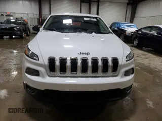 2017 Jeep Cherokee Sport with VIN 1C4PJMAB2HW523967, listed as a Copart auction lot 39271804 with 122,719 mi miles and Clean Title. Bid and sale history available at carsss.com. Image 5.