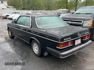 1984 Mercedes-Benz 300 with VIN WDBAB53A5EA022012, listed as a Copart auction lot 56141945 with 114,089 mi miles and Clean Title. Bid and sale history available at DreamBid. Image 3.