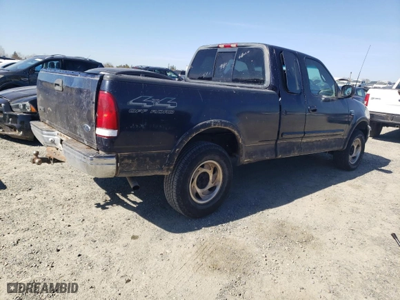 2000 Ford F-150 Work Series with VIN 1FTRX18W0YKB06899, listed as a Copart auction lot 46170175 with 252,042 mi miles and Salvage Title. Bid and sale history available at carsss.com. Image 3.