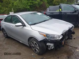 2021 Kia Forte LXS с VIN 3KPF24ADXME284229, выставлен на аукционе IAAI как лот 42324565 с пробегом 71 582 миль миль и . История ставок и продаж доступна на DreamBid. Изображение 1.