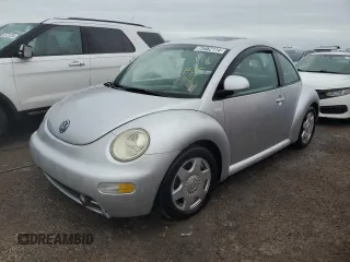 2000 Volkswagen Beetle GLX with VIN 3VWDD21C3YM438821, listed as a Copart auction lot 75482114 with Not provided miles and Salvage title. Bid and sale history available at DreamBid. Image 1.