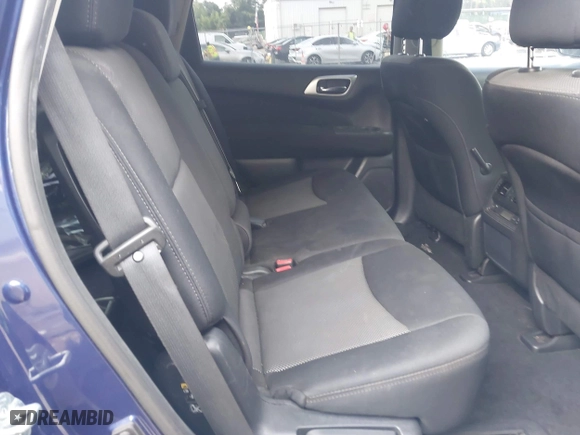 2017 Nissan Pathfinder SV with VIN 5N1DR2MN4HC664462, listed as a IAAI auction lot 39923868 with 119,837 mi miles. Bid and sale history available at carsss.com. Image 8.