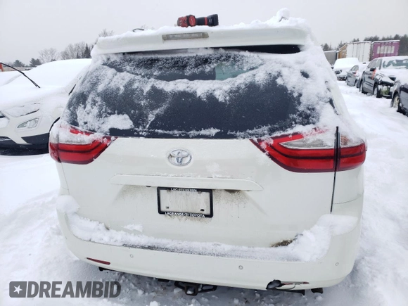 2018 Toyota Sienna XLE with VIN 5TDDZ3DC7JS204662, listed as a Copart auction lot 86500714 with 207,556 mi miles and Salvage Title. Bid and sale history available at carsss.com. Image 6.